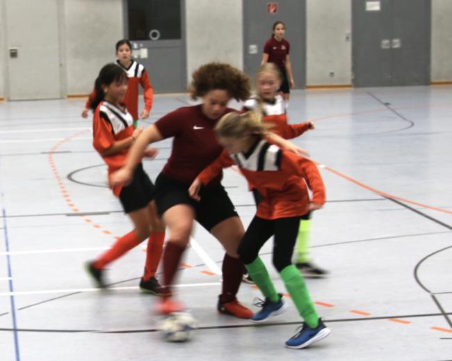 Spielszene Mädchen Futsal